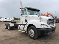    2004 Freightliner Colombia Day Cab T/A Truck
