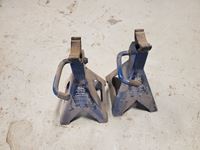    (2) 2 Ton Jack Stands