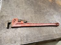    Task 20" Pipe Wrench