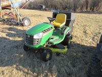  John Deere D140 Lawn Tractor