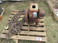    Antique Single Cylinder Engine & Heavy Logging Chain