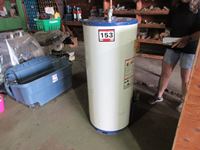    Mainline 40 Gal Natural Gas Hot Water Tank (used)
