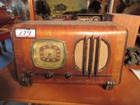    RCA Victor Radio