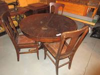    Round table with (3) Chairs