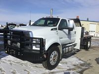 2016 Ford F750 S/A Crewcab Deck Truck