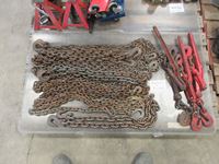    Boomers & Assortment of Chain