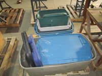    Pallet of Plastic Totes