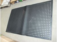    (2) Rubber Floor Mat