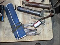    Grease Guns, Wrenches, Wrench Kit