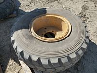    (1) 17.5x25 Grader Tire and Rim