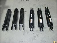    (3) Maxim Hydraulic Cylinder, (3) Locks
