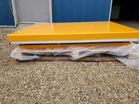    (1) New Hydraulic Lifting Table (Choice of 2 Colours)