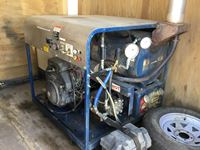 2013 Forest River  T/A Enclosed Pressure Washer Unit