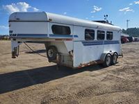 1999 American Trailer Mfg. North American 16 Ft T/A Horse Trailer