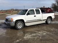 2005 GMC Sierra Extended Cab 4x4 Pickup