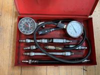  Snap On  Compression Tester Kit