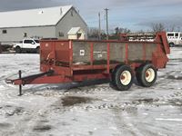  International 570 T/A Manure Spreader