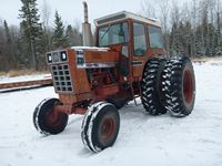  International 1466 2WD Tractor