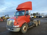 2004 International 8600 T/A Day Cab Highway Tractor