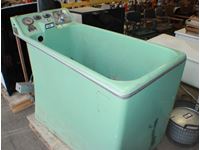    Century DCT-2621 Therapy Tub