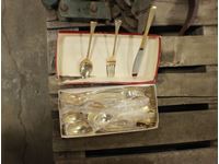    24 k Plated Cold Forks Knives, Spoons, 20 Piece Starter Service Set