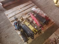    Pallet of Used Hydraulic Cylinders
