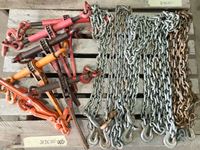    Pallet of Chains and Boomers