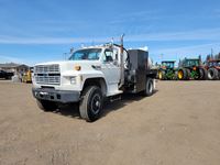 1990 Ford F 800 S/A Water Truck