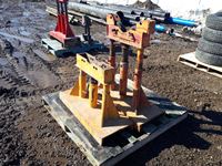    (2) Large Pipe Stands