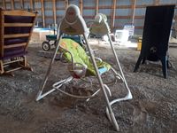  Fisher Price  Electric Baby Seat Swing