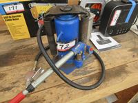    Air Operated Bottle Jack