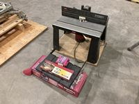  Craftsman  Router Table with Router