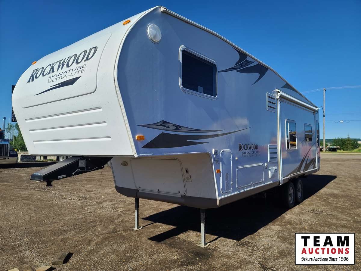 30 foot rockwood travel trailer