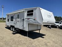 2003 Scout  27 5th Wheel Holiday Trailer
