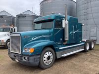 2000 Freightliner FLD120 T/A Sleeper Cab Highway Tractor