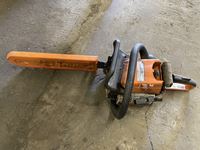    Stihl MS 250 Chain Saw