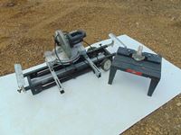    Delta Cut-off Saw/ Router Table