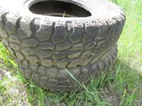    (2) 30X 9.50R15 Used Tires