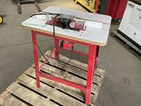    Router Table W/ Freud Router