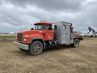 2002 Mack RD690P S/A Flatbed Tong Truck