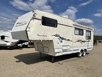 1997 Travelaire  T/A Fifth Wheel Travel Trailer