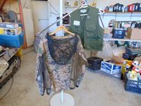    Fishing Vest & Bug Net Jacket