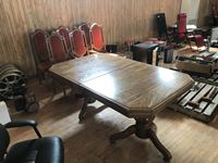    Wooden Kitchen Table W/ 6 Chairs & 2 Leaves
