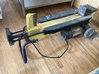  Quality Craft  120V Log Splitter