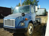 1999 Freightliner FL70 S/A Day Cab Heavy Tractor