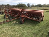 International 100 16 Ft (2) 8 Ft Double Disc Seed Drill