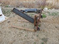    Pallet Fork with Single Arm Grapple