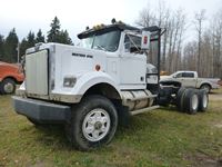 1980 Western Star 4864-2 T/A Day Cab Truck Tractor
