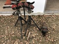    (2) Summer Pipe Stands & 5 Inch Vise