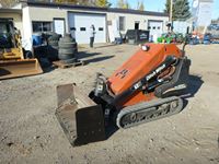2007 Ditch Witch 650 Stand on Tracked Skid Steer